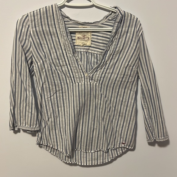 3 Blouses - Picture 4 of 4